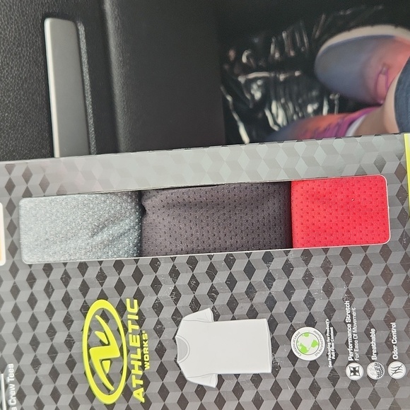 ATHLETIC works mens mesh crew tees - Picture 7 of 9